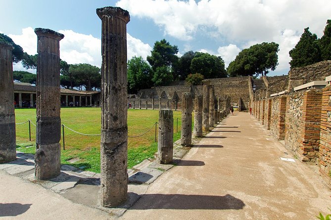 Complete Pompeii Skip the Line Tour with Archaeologist Guide - Price and value: what you’re really buying for $71.38