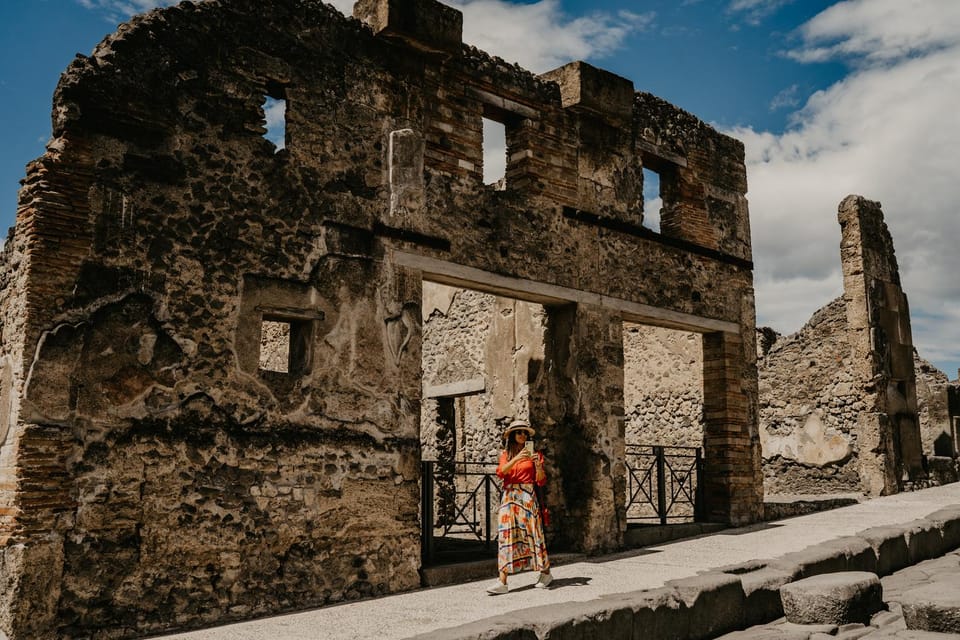 Discover Pompeii: French Walking Tour of the Buried City - Key highlights at a glance
