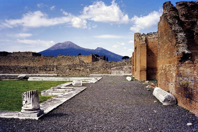 Explore Pompeii & Amalfi in One Day from Naples with Free Time - Amalfi free time: cathedral, shops, beaches, and gelato