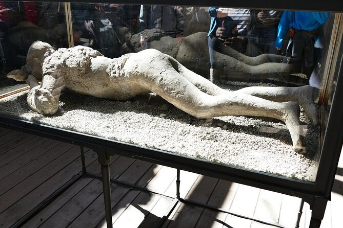 Explore Pompeii Half Day Highlights Tour with Pickup from Naples - Casa dei Vettii frescoes: why wall paintings hit hardest here