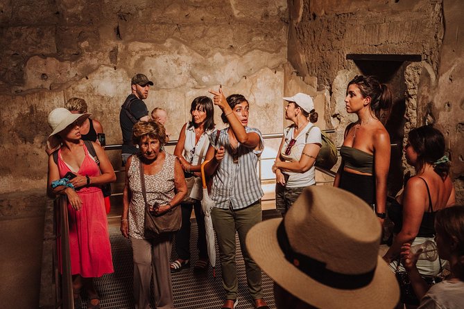 Explore Pompeii with an Archaeologist - Key reasons this Pompeii walk works