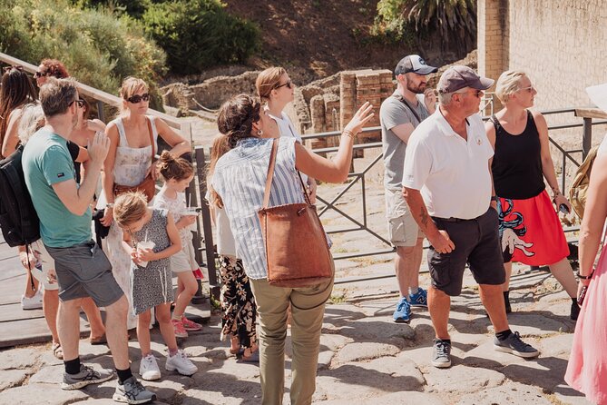 Explore Pompeii with an Archaeologist - Stabian Baths and Teatro Grande: rest points that still teach