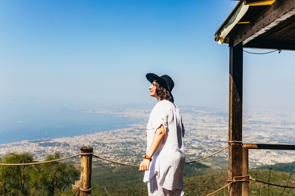 From Naples: All-Inclusive Mount Vesuvius Half-Day Tour - The drive toward Torre del Greco and the park climb