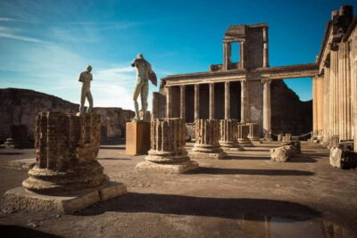 From Naples: Guided tour of Pompeii skip-the-line and round-trip train - Skip-the-line tickets: saving time at the entrance