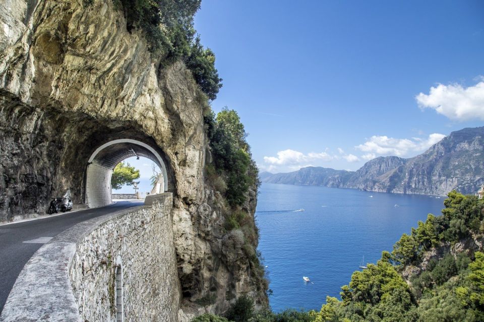 From Naples: Pompeii & Amalfi Coast Full-Day Trip with Lunch - Amalfi town time and lunch: what to expect on the ground