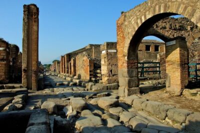 From Naples: Pompeii and Amalfi Coast Full-Day Private Tour - Skip-the-line Pompeii: what a guide helps you notice
