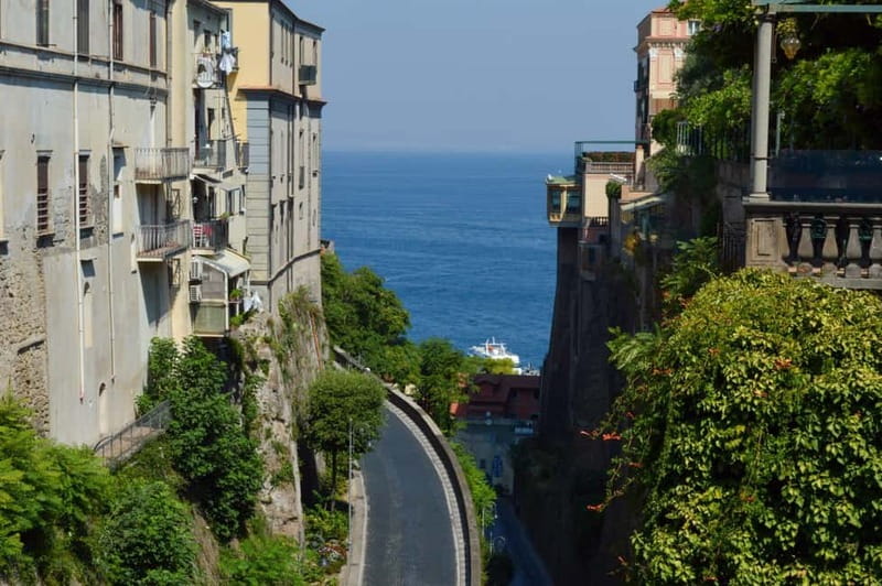 From Naples/Salerno: Pompeii, Sorrento, and Positano Tour - Pompeii Ruins with 2 Hours of Free Time: How to Make It Count