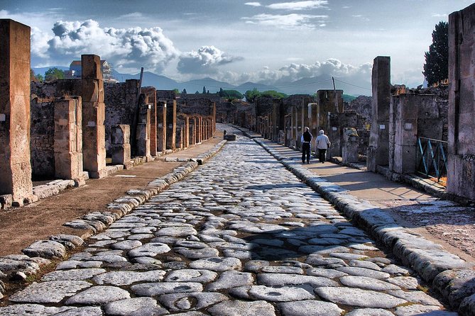 From Naples: Skip the Line Pompeii Guided Tour – Small Group - Value for money: why this tour costs what it costs