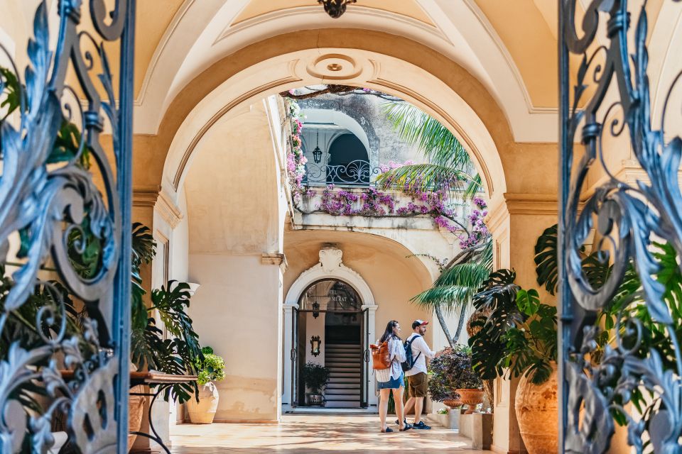 From Naples: Sorrento, Positano and Amalfi Full-Day Tour - Positano Madonnina Photo Stop and Mandara Staircase Walk