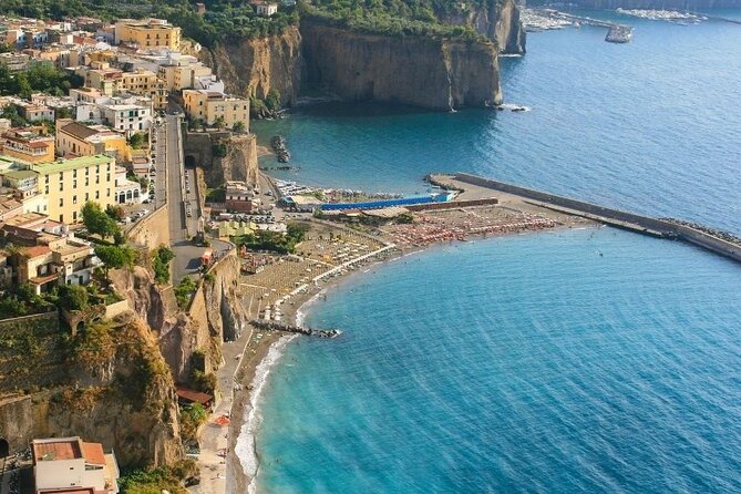From Naples: Tour of the Amalfi Coast, Sorrento, and Pompeii - Getting there: the air-conditioned van and the value of a pro driver