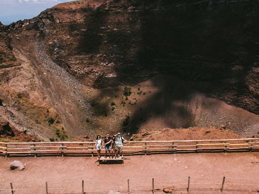 From Pompeii: Bus Transfer to Vesuvius with Park Entry Fee - The schedule back down: how the timing feels in real life