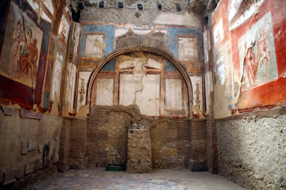 Herculaneum: 3D Walking Tour with Skip-the-Line Ticket - Weather, shoes, and kids: who this tour fits best