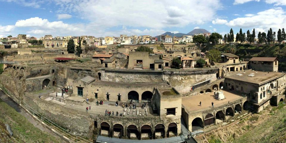 Herculaneum: Skip-the-Line Entry Ticket with Audio Guide - The Seafront Tragedy: How the Site Links Rooms to Rescue Hopes