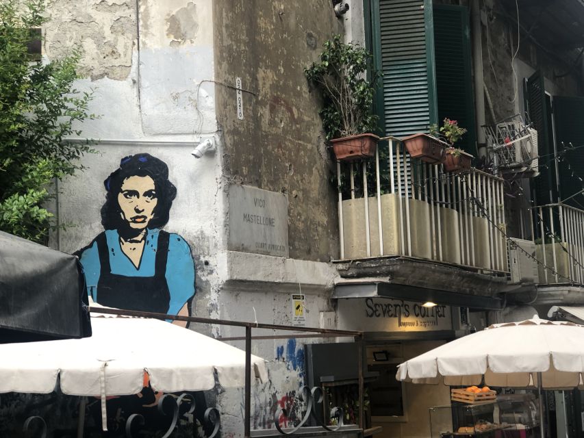 Naples: Guided Pub Crawl in the Old Town - Spanish Quarters after dark: the part that turns into a real night out