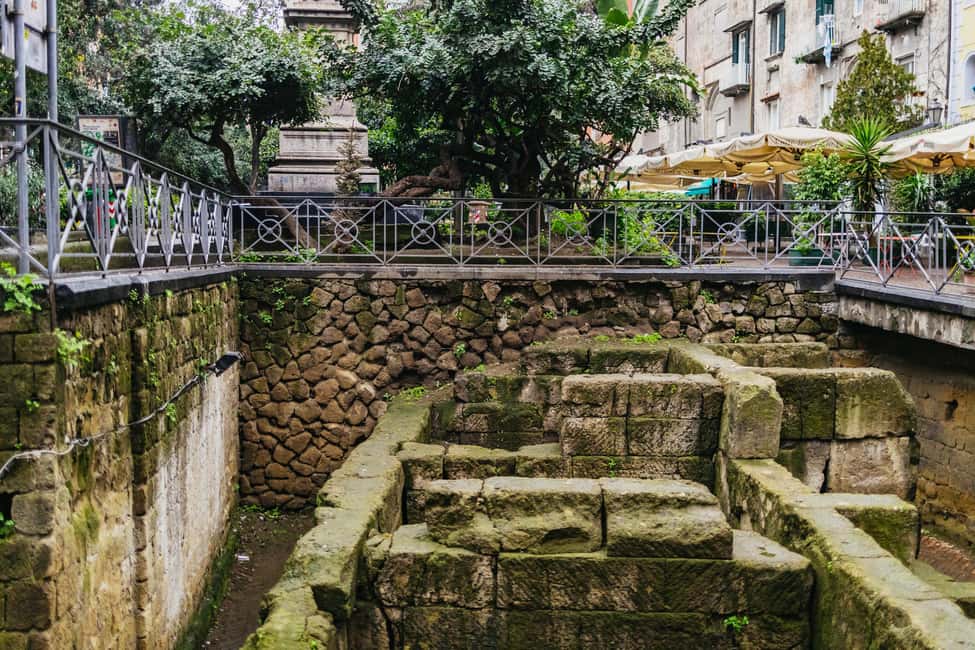 Naples: Old Town Guided Walking Tour - San Domenico Maggiore and Piazza San Domenico Maggiore: churches as story stops
