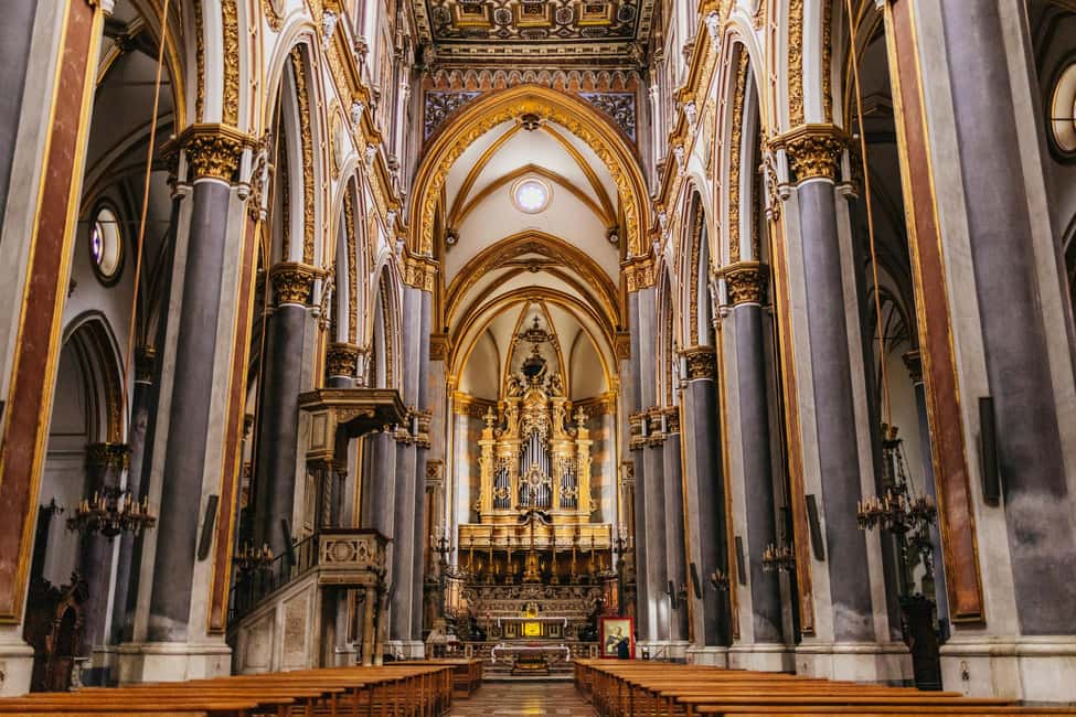 Naples: Old Town Guided Walking Tour - Shared vs private: choosing the right walking vibe