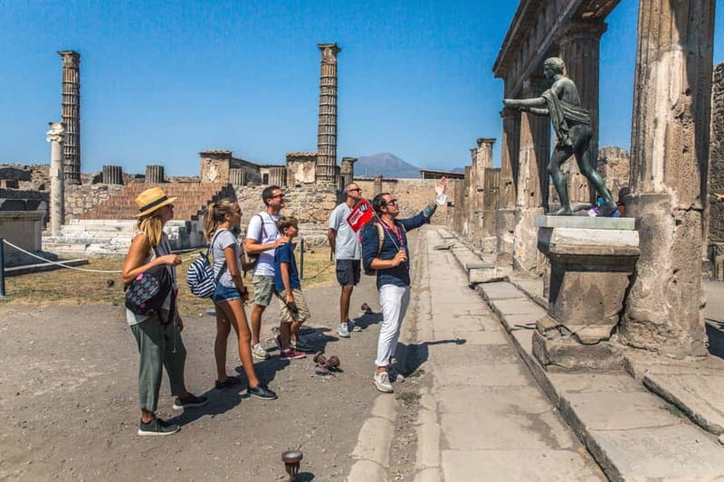 Naples or Sorrento: Full-Day Pompeii and Mount Vesuvius Tour - Pompeii Free Time: Shops, Cafes, and a Quick Strategy for Lunch