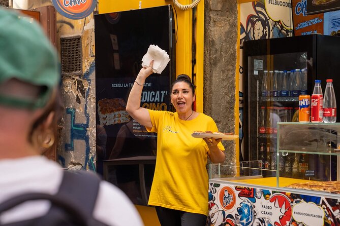 Naples Pizza & Drinks Tour: A Slice of Naples with Eating Europe - Passione di Sofì: Pizza Montanara and the Bourbon-Story Flavor