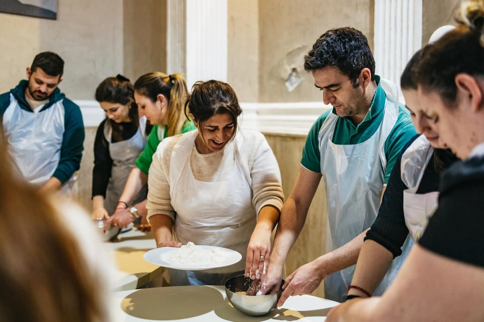 Naples: Pizza-Making Workshop with Drink and Appetizer - Why Neapolitan pizza technique matters in Naples