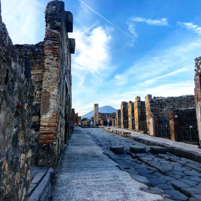 Naples: Pompeii Archaeology Park Tour & Skip-the-Line Entry - Skip-the-Line Entrance: How the Separate Entry Helps You