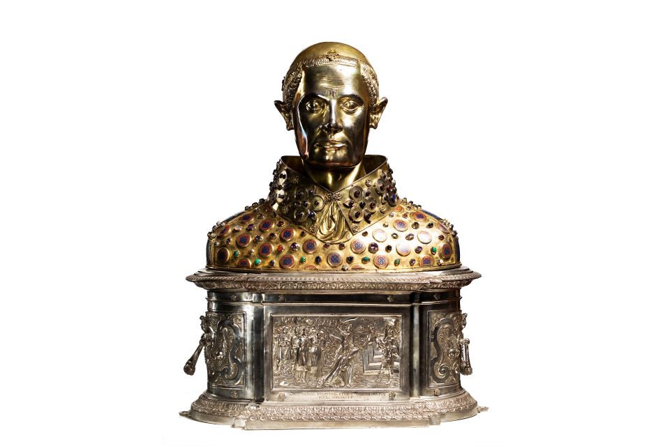Naples: Royal Chapels & Treasure of St. Gennaro Ticket - The treasure itself: how devotion turns into metal, stone, and story