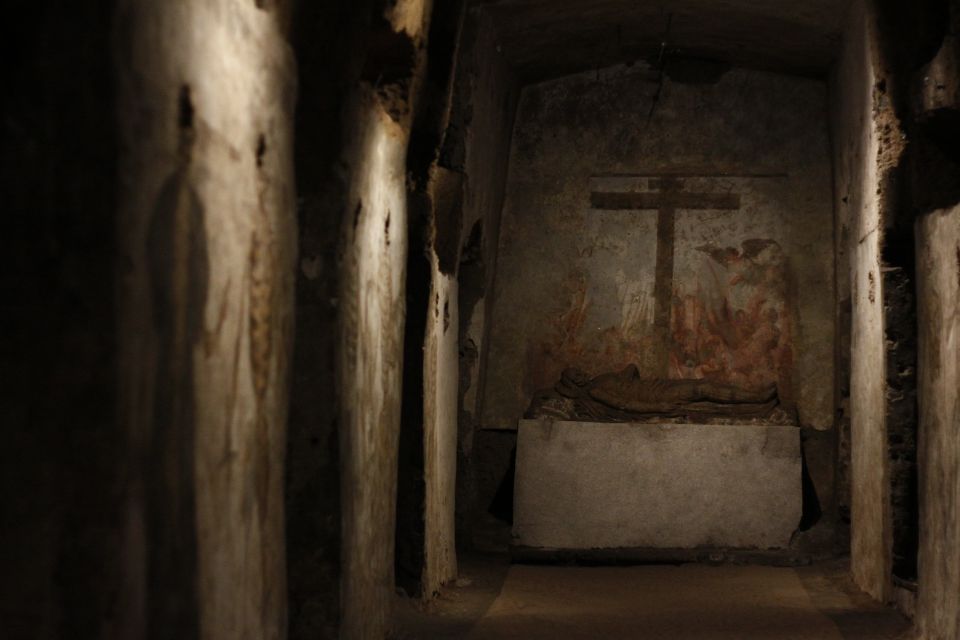 Naples: San Gaudioso Catacombs Guided Tour - Underground Naples: how San Gaudioso is laid out and why it matters