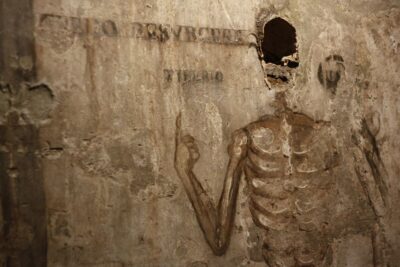 Naples: San Gaudioso Catacombs Guided Tour - Meeting point and getting down fast (so you don’t lose your time)
