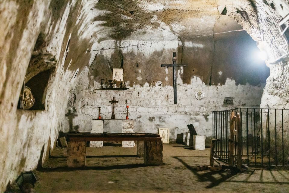 Naples: Spanish Quarters Underground Guided Tour - How the Route Tells Naples’ Story: Greeks, Aqueducts, and WWII Shelter