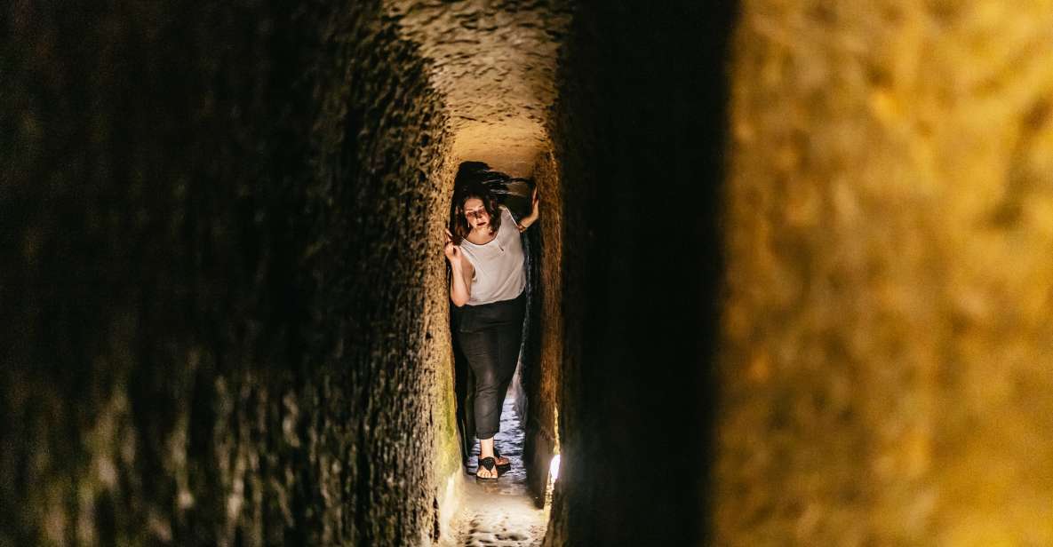 Naples: Spanish Quarters Underground Guided Tour - Practical Logistics: Meeting Neatly, Starting Confidently