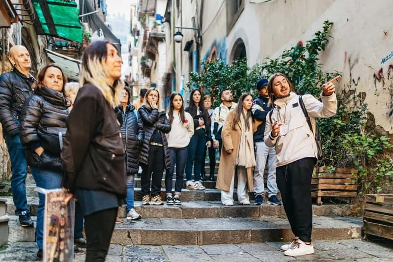 Naples: Street Art & History Tour in the Spanish Quarters - Quartieri Spagnoli on foot: the 100-minute street art and history walk