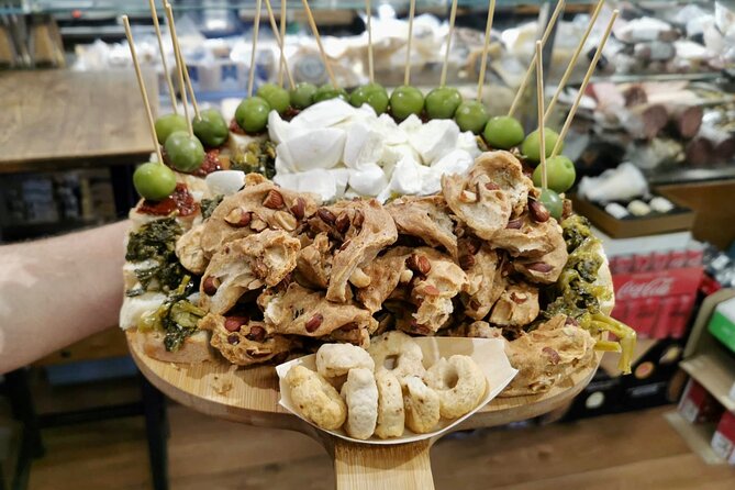 Naples Street Food Tour: Discover Local Flavors with Expert Guide - Key things you’ll like about this Naples street food tour