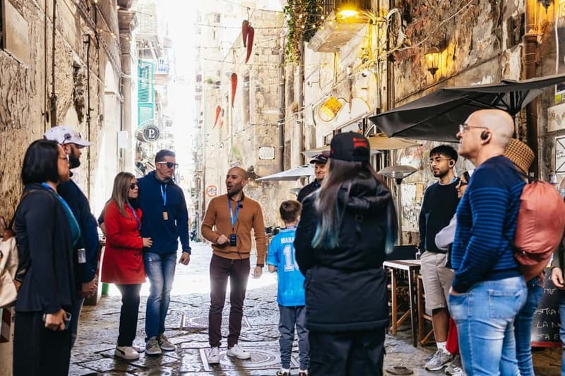 Naples: Street Food Walking Tour with Local Guide - Pizza a Portafoglio and Pizza Fritta: The Neapolitan Snack Warm-Up
