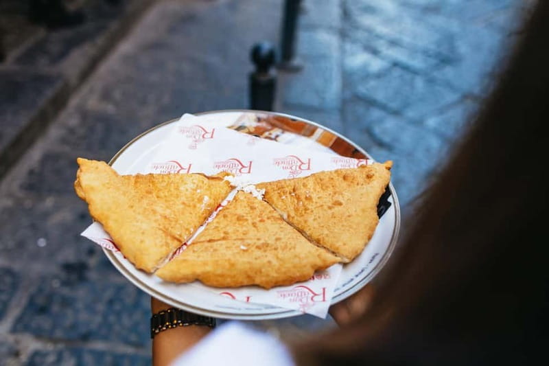 Naples: Street Food Walking Tour with Local Guide - Limoncello Factory Stop: A Shot That Ties It All Together