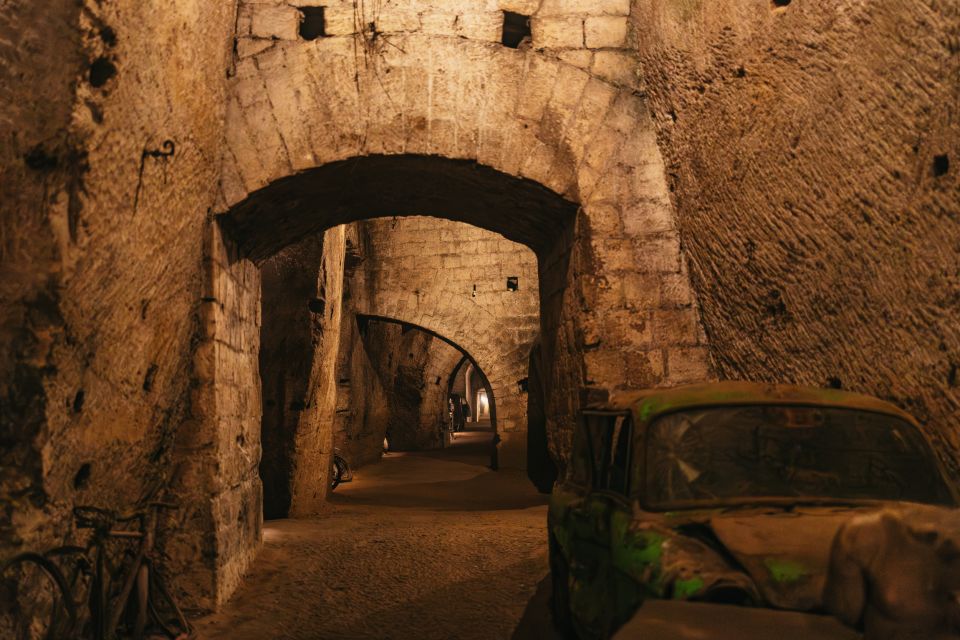 Naples: The Bourbon Tunnel Guided Tour with Entrance Ticket - Where the tour starts: Palazzo Serra di Cassano and the stair reality check