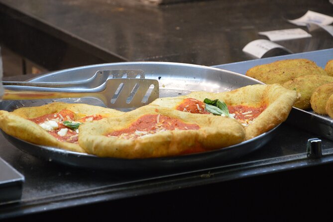 Naples' Ultimate Street Food Tour - Small Group by Do Eat Better - Where you meet (and how to keep the start stress low)