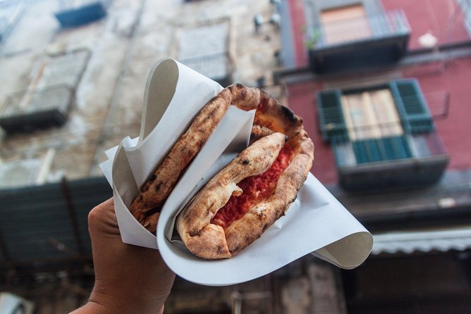 Naples' Ultimate Street Food Tour - Small Group by Do Eat Better - Via dei Tribunali: pizza a portafoglio hot off the fold