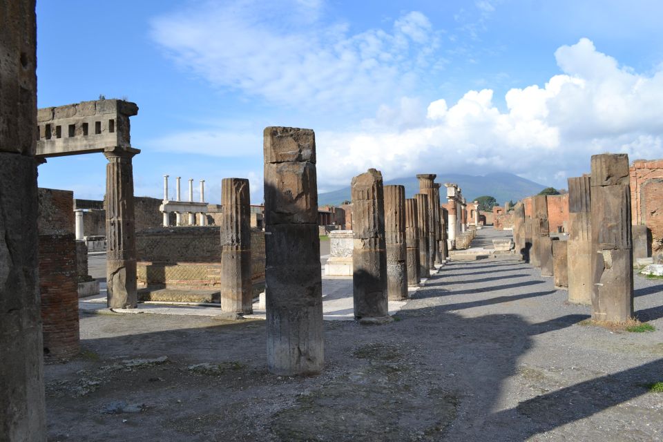Pompeii: 2-Hour Guided Tour with an Archaeologist - Price and what you’re really paying for