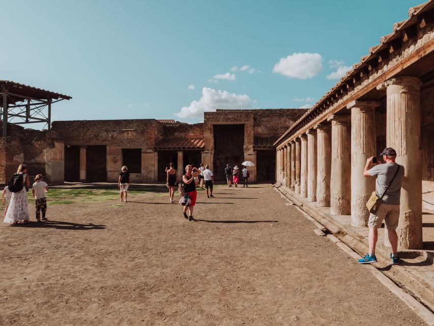 Pompeii: 2-Hour Guided Tour with an Archaeologist - Stop-by-stop: Forum and court life in the Basilica