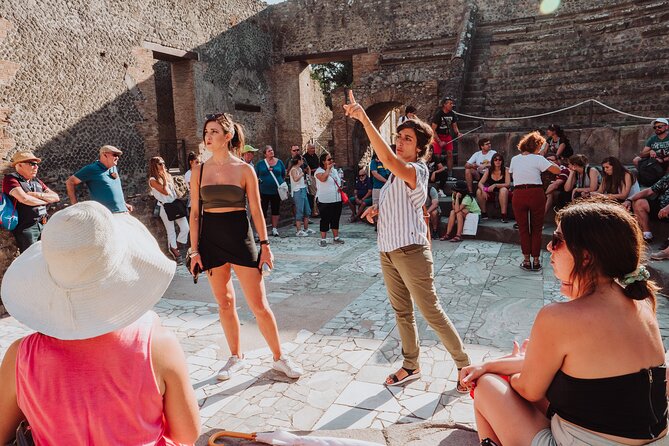 Pompeii 2-hour Private Tour with an Archaeologist-Ticket included - Walking the Main Street: What to Notice Beyond the Big Sights