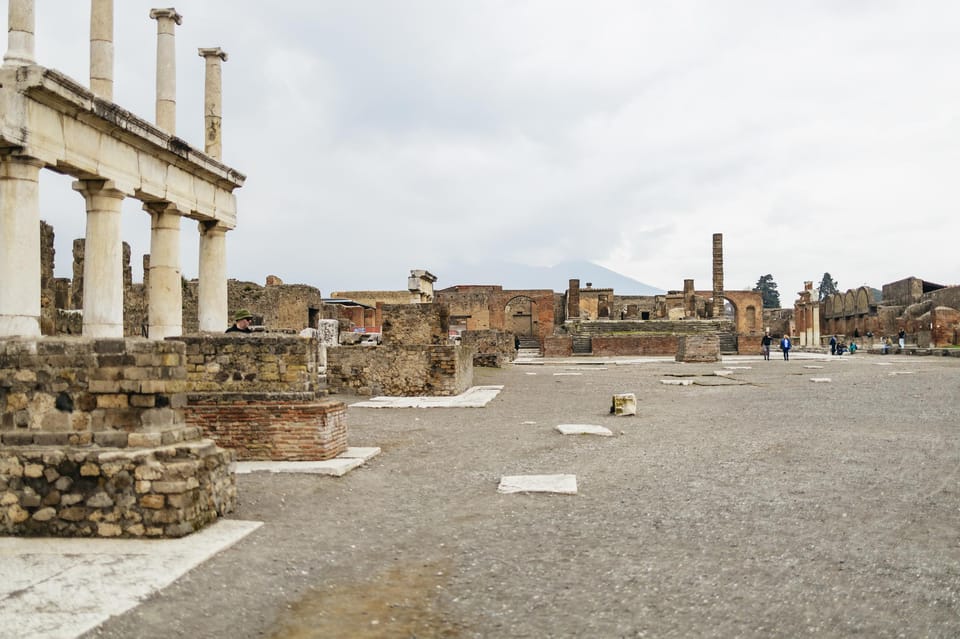 Pompeii: Afternoon to Sunset Guided Tour with Ticket - Pompeii at sunset: the smart timing for crowds and comfort