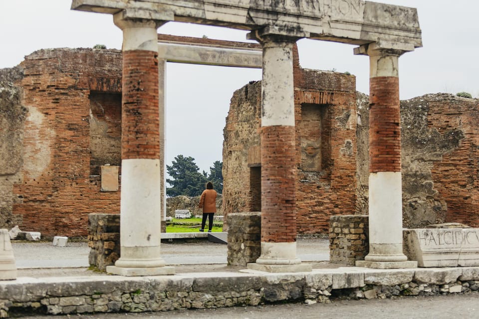 Pompeii: Afternoon to Sunset Guided Tour with Ticket - The walk itself: how the 2.5 hours tends to feel
