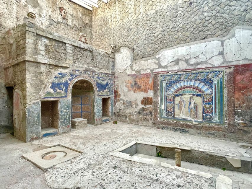 Pompeii and Herculaneum: Guided Tour with an Archaeologist - Pompeii and Herculaneum: Why This Two-City Plan Works