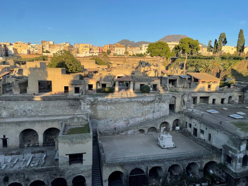 Pompeii and Herculaneum: Guided Tour with an Archaeologist - Pompeii Highlights Tour: Porta Marina Inferiore to the Lupanare and Forum