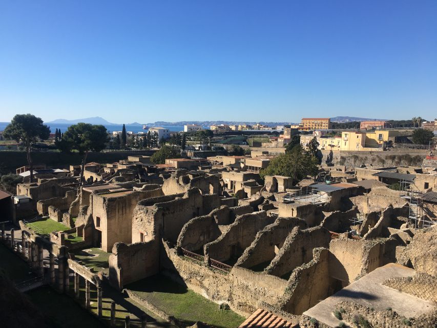 Pompeii and Herculaneum: Guided Tour with an Archaeologist - Small Group Size (Up to 10): Why It Feels Less Like a Rush