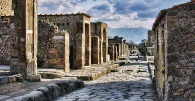 Pompeii: Day Tour of Pompeii and Vesuvius with Bus Transfer - Pompeii’s Guided Block: Two Hours That Actually Use Your Time