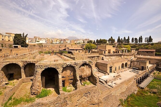 Pompeii: Guided Small Group Tour Max 6 People with Private Option - How an expert guide changes the way you read the ruins