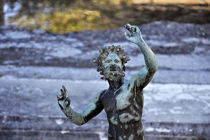 Pompeii: Guided Small Group Tour Max 6 People with Private Option - Skip-the-line tickets + mobile ticket: protecting your time