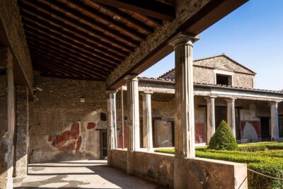 Pompeii & Mt.Vesuvius Day Tour from Naples with Pizza Lunch - Getting from Naples to Pompeii: pickup, the coach ride, and time pressure
