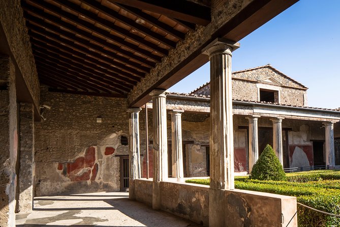 Pompeii & Mt.Vesuvius Day Tour from Naples with Pizza Lunch - Getting from Naples to Pompeii: pickup, the coach ride, and time pressure