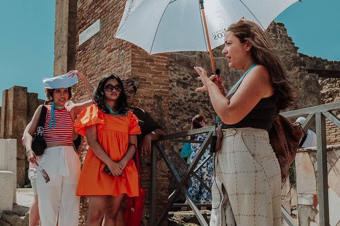 Pompeii Private Tour with an Archaeologist Guide - Lupanar and the termopolium stops: Roman life on the ground